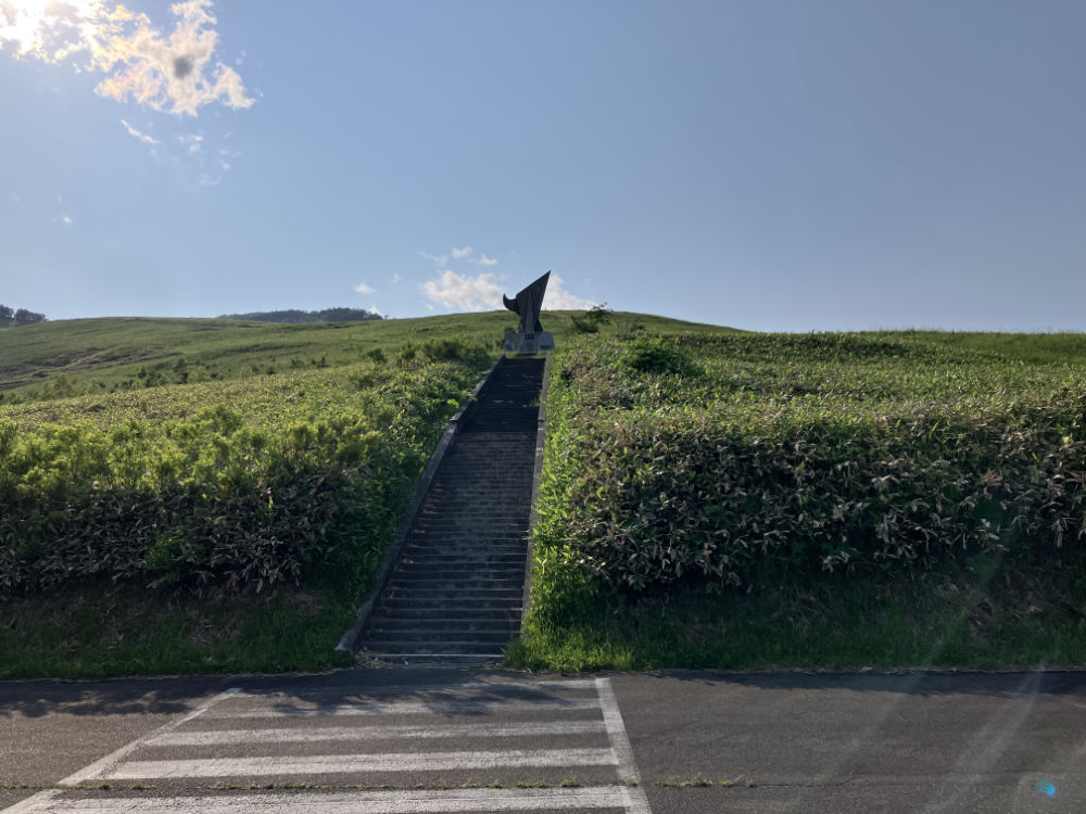 慰霊碑のある高台